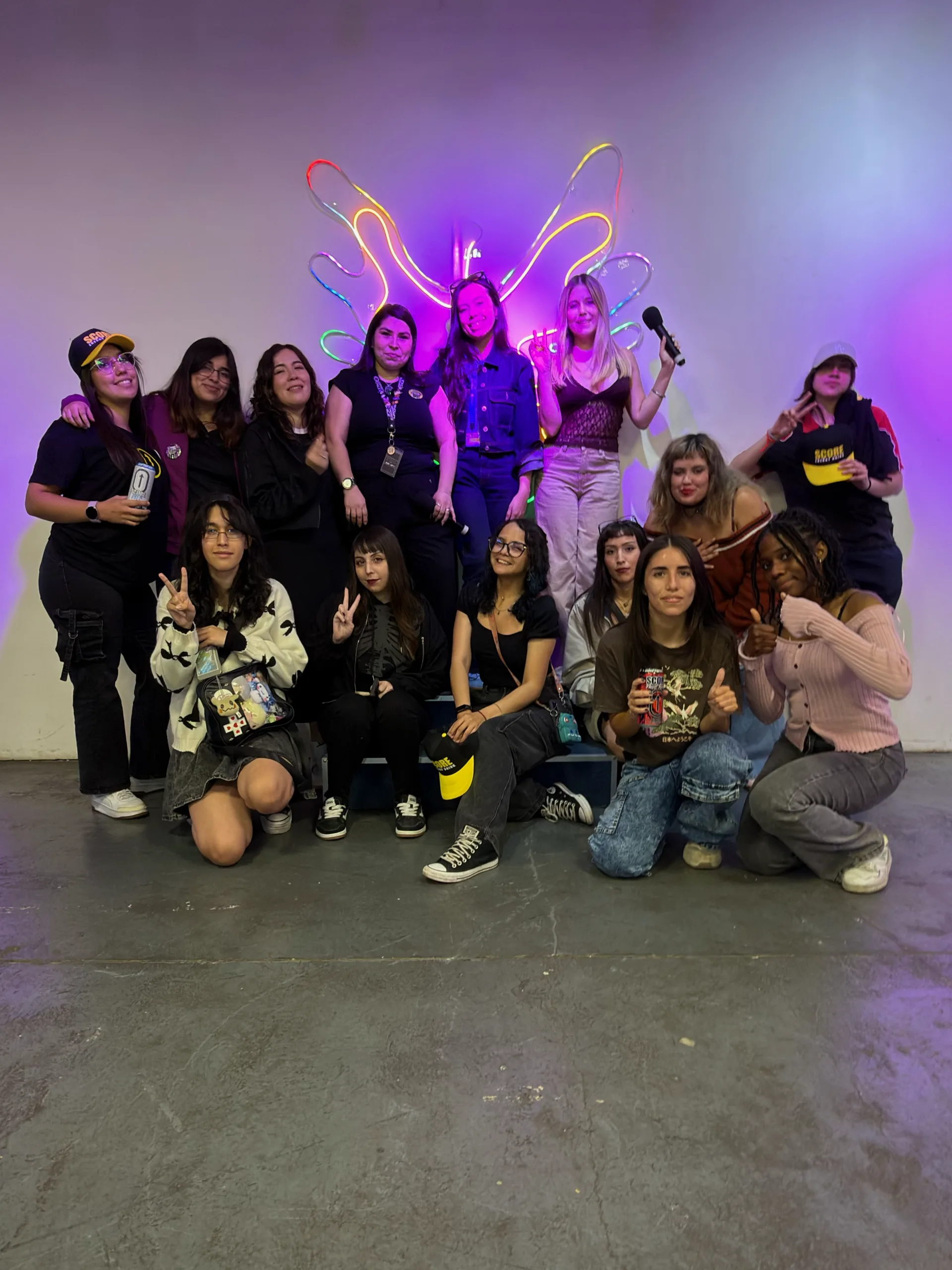 Grupo de asistentes y organizadoras de Pixel Queen